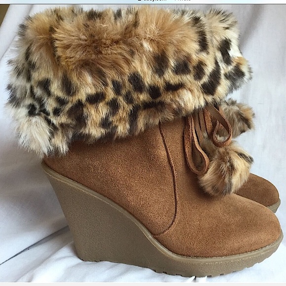 Vintage Colin Stuart LEOPARD Fur Top Booties Pom Pom Ties Wedge Heel Tan 6.5 - Picture 4 of 11